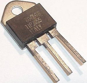 Внешний вид кремниевого NPN транзистора TIP3055